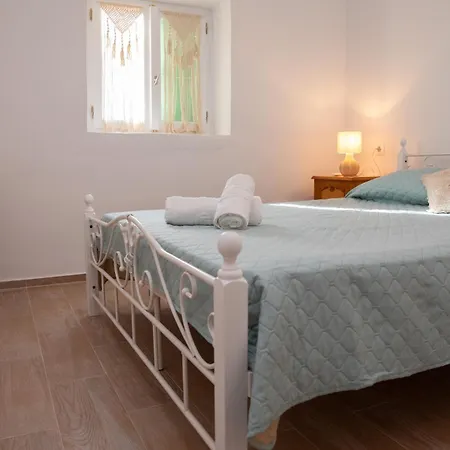 Nyaraló Melitini's House Álinda